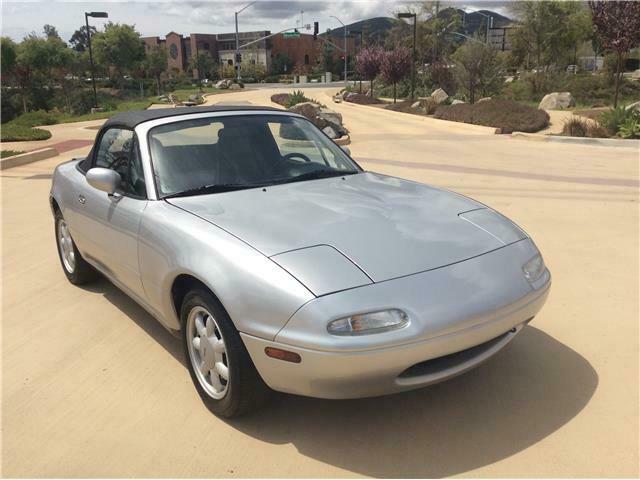 1990 Mazda MX-5 Miata --