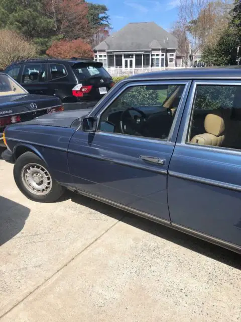 1983 Mercedes-Benz 300-Series LEATHER