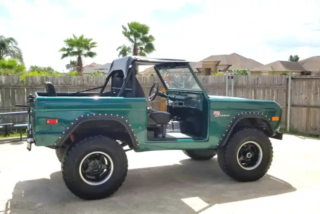 1971 Ford BRONCO 4x4 --