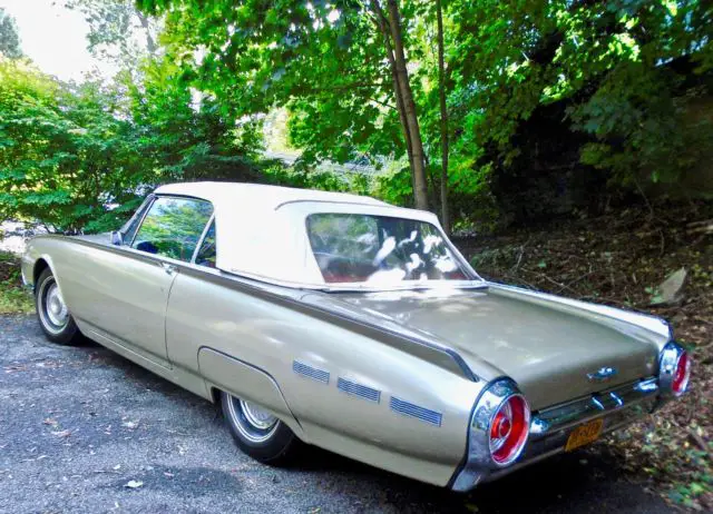 1962 Ford Thunderbird Red Leather