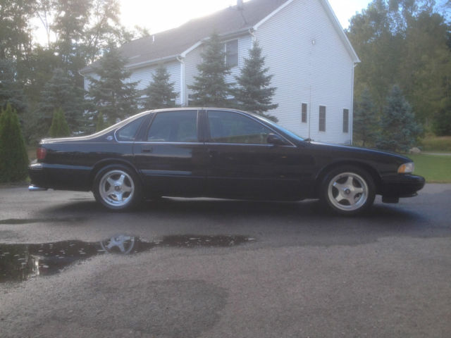 1995 Chevrolet Impala 4 Dr Sedan