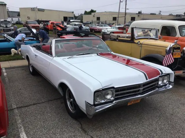 1965 Oldsmobile Starfire