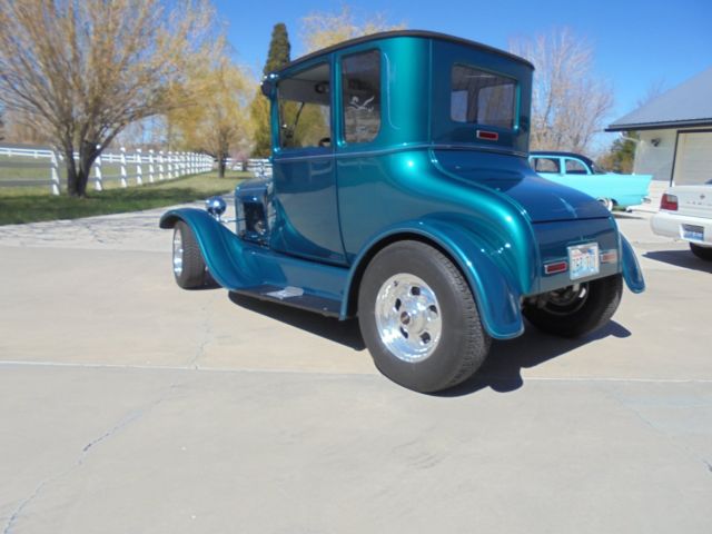 1926 Ford Model T COUPE