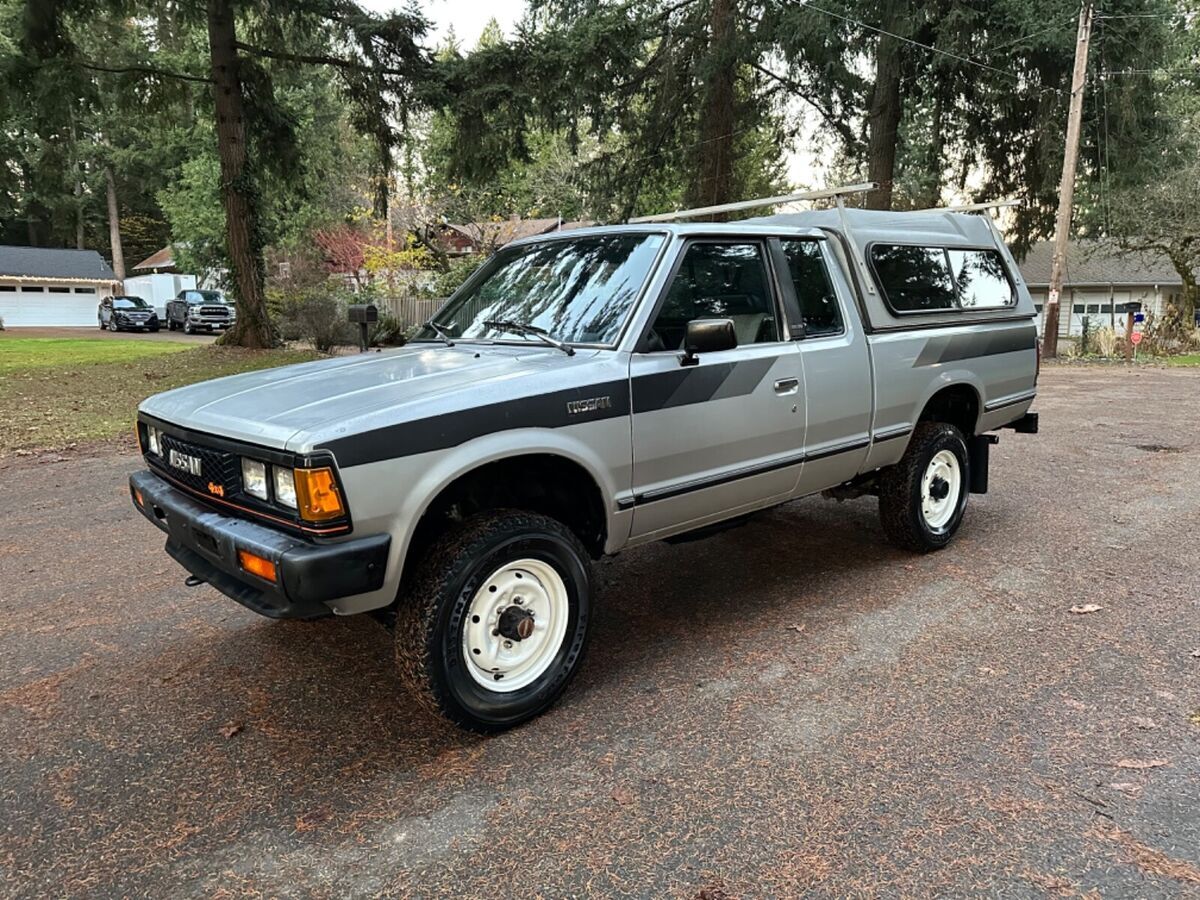 1985 Nissan 720 KING CAB ST