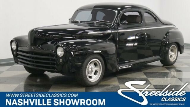 1947 Ford Deluxe --