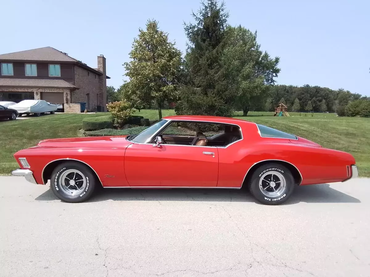 1971 Buick Riviera Deluxe