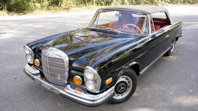 1966 Mercedes-Benz 200-Series