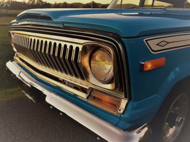 1975 Jeep Wagoneer Cherokee S