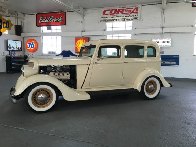 1934 Dodge CLASSIC SEDAN