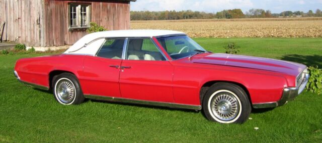 1967 Ford Thunderbird