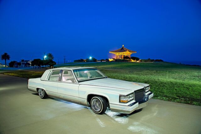 1991 Cadillac Brougham De elegance