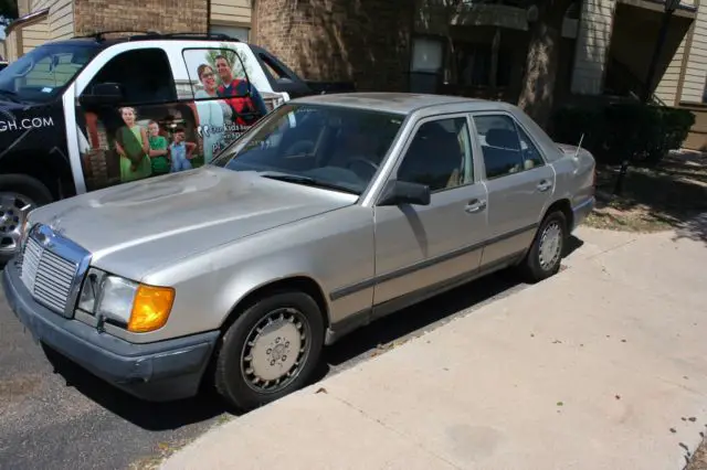 1989 Mercedes-Benz 300-Series