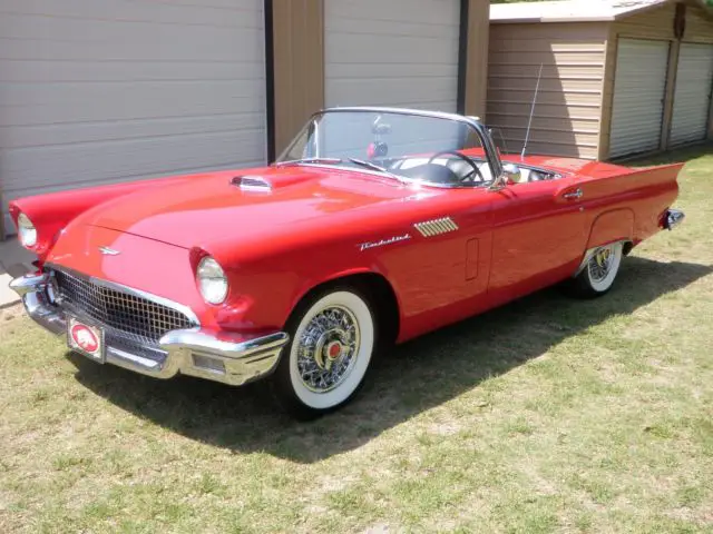 1957 Ford Thunderbird