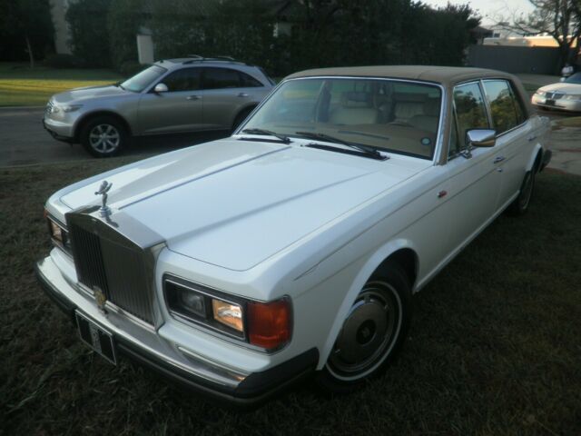 1987 Rolls-Royce Silver Spirit/Spur/Dawn 4 DR