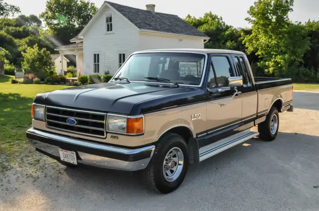 1990 Ford F-150 XLT Lariat Extended Cab Pickup 2-Door