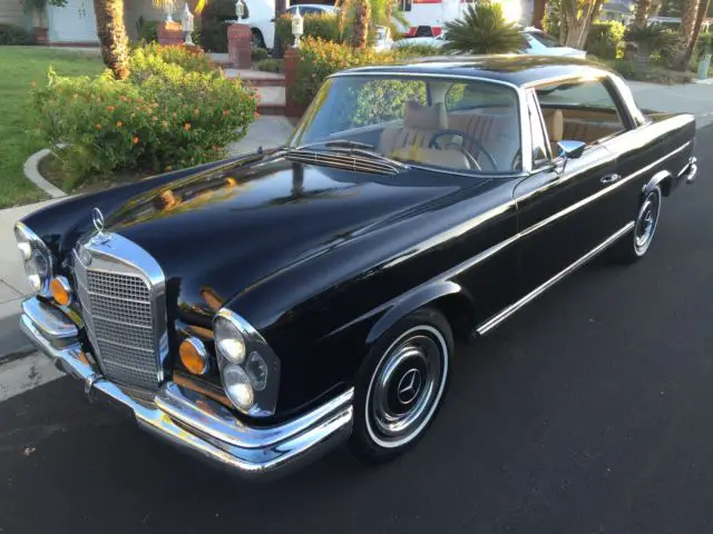 1969 Mercedes-Benz 200-Series 