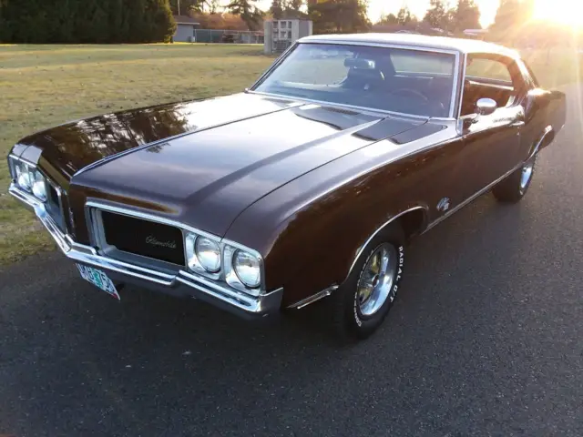 1970 Oldsmobile Cutlass SX W-32