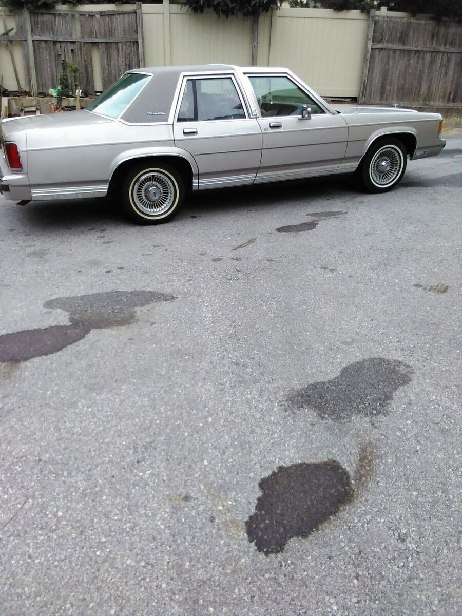 1991 Ford Crown Victoria