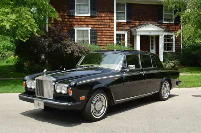 1979 Rolls-Royce Silver Shadow - II : 4 door sedan