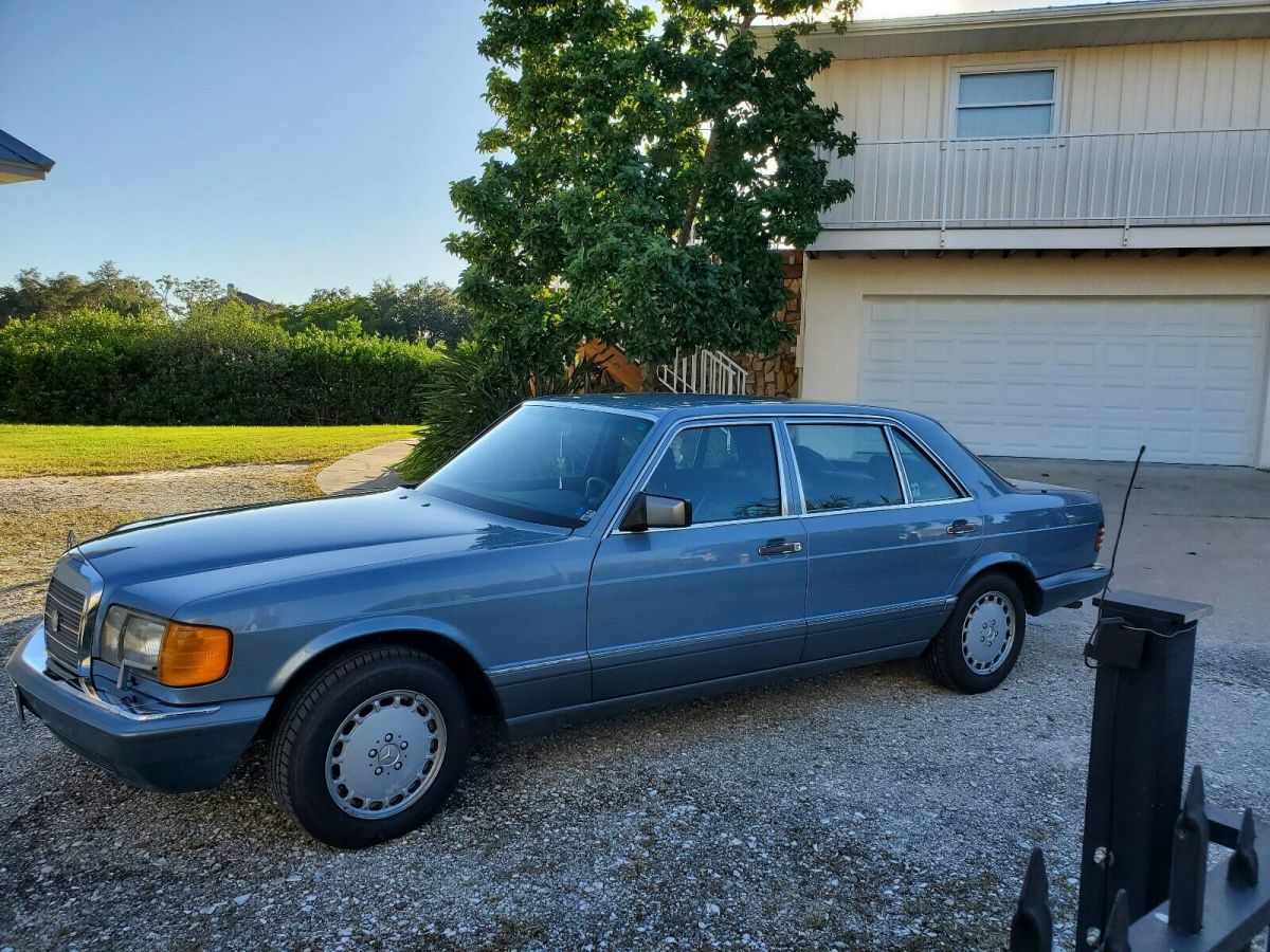 1986 Mercedes-Benz 300-Series