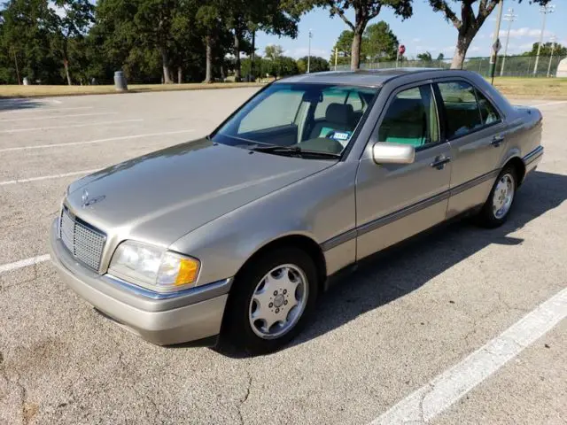 1994 Mercedes-Benz C220