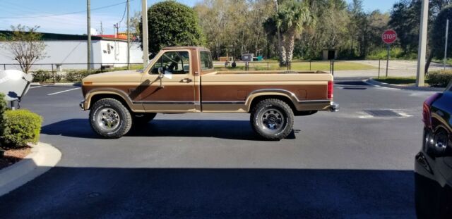 1986 Ford F-250 Lariat