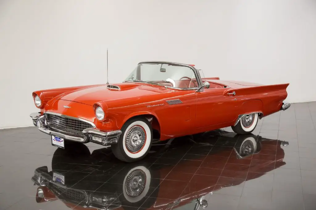 1957 Ford Thunderbird --