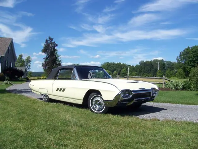 1963 Ford Thunderbird