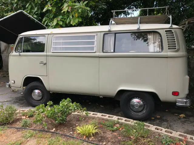 1974 Volkswagen Bus/Vanagon