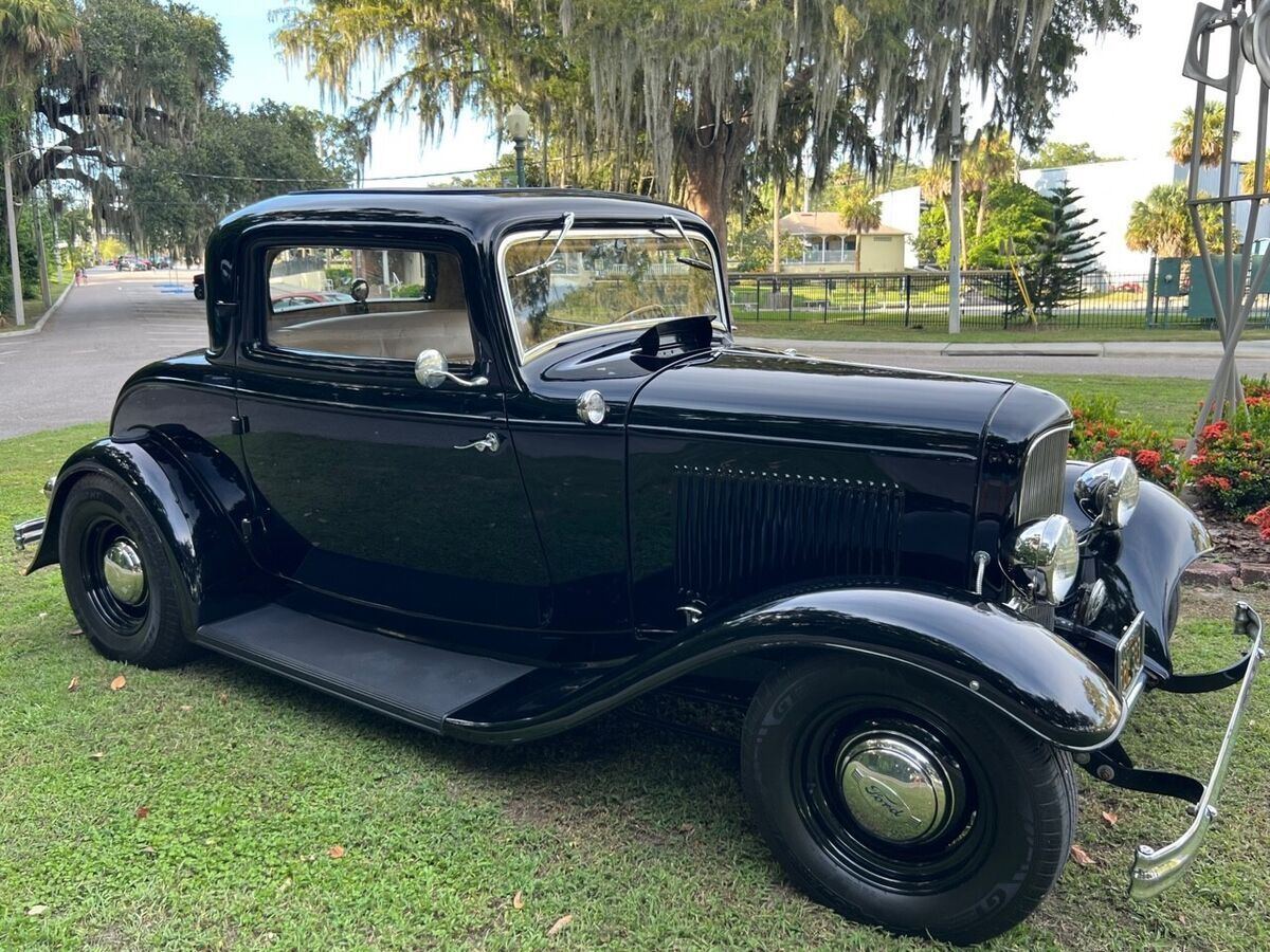 1932 Ford 3 window Model 18