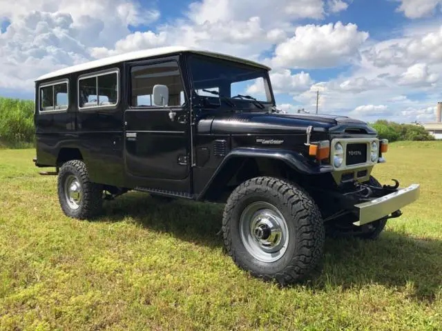 1982 Toyota Land Cruiser FJ45 12 POST