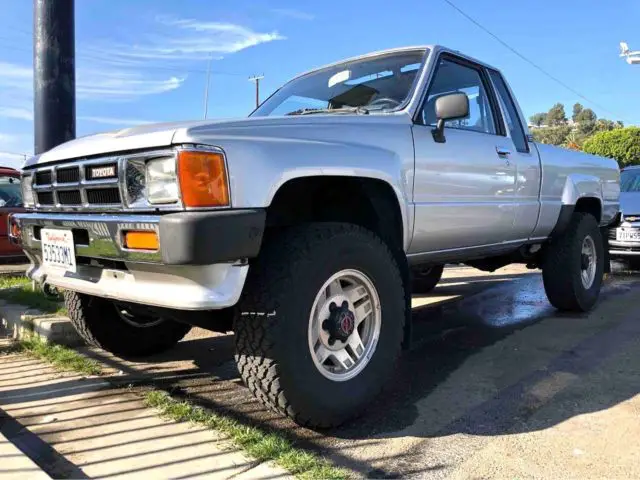 1986 Toyota Pickup SR5 TURBO