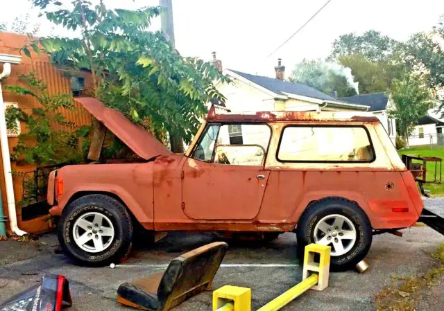 1973 Jeep Commando removable hardtop