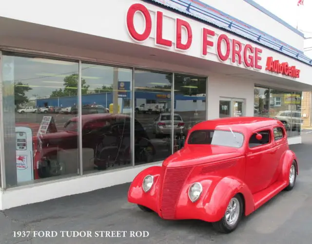 1937 Ford Tudor