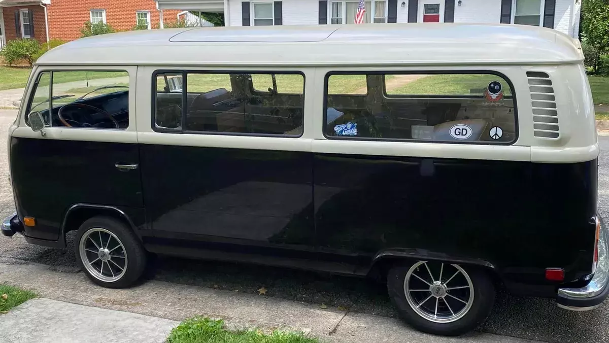 1974 Volkswagen Bus/Vanagon