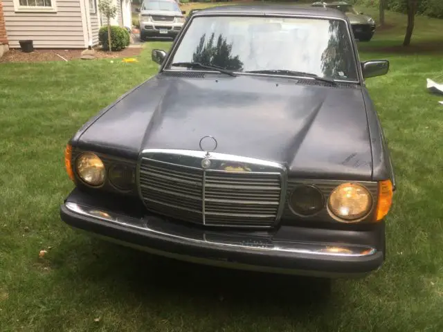 1985 Mercedes-Benz 300-Series Turbo Diesel