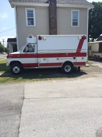 1989 Ford E-Series Van E350