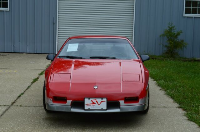 1985 Pontiac Fiero coupe