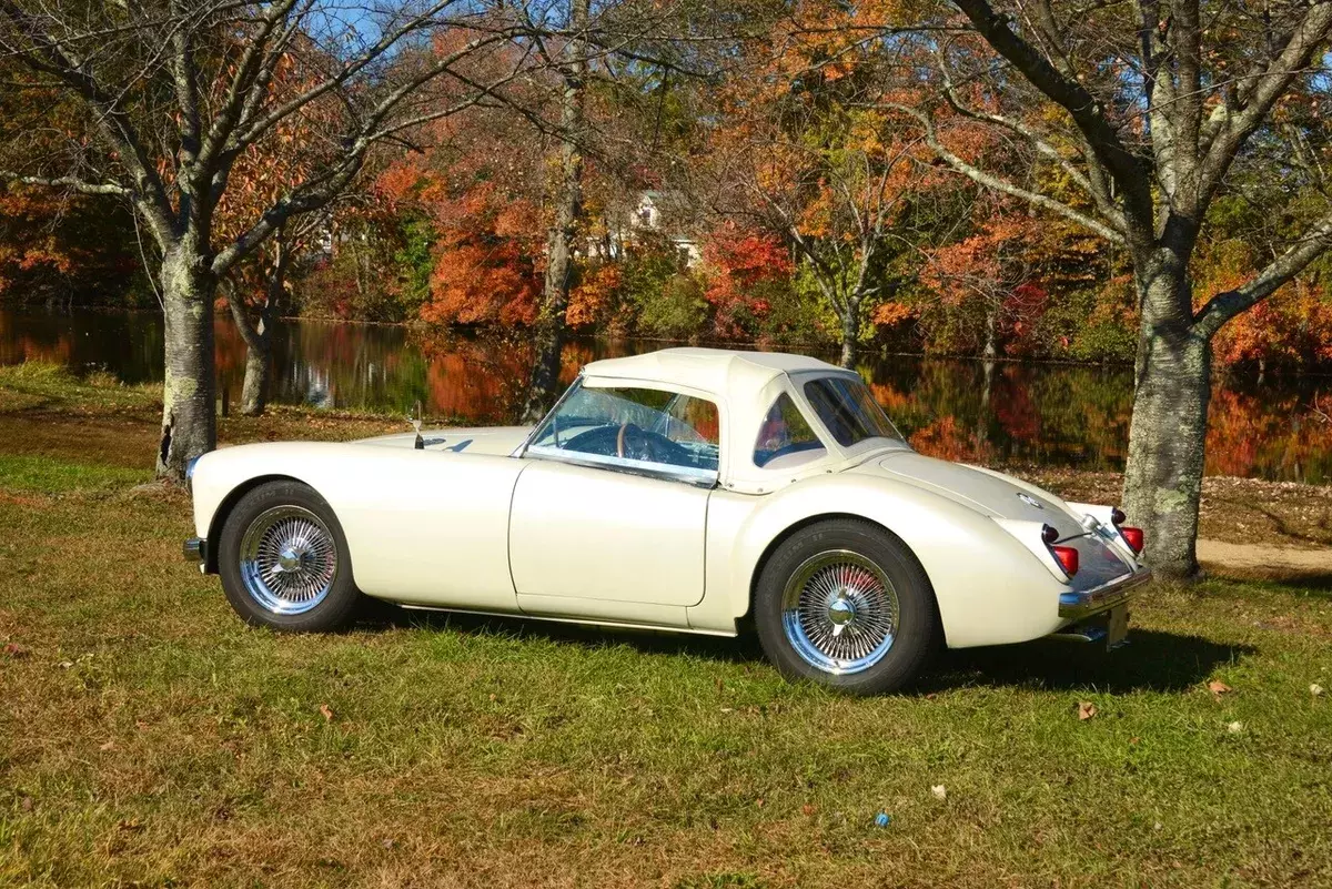 1961 MG MGA convertible