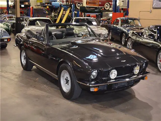 1985 Aston Martin V8 Volante --