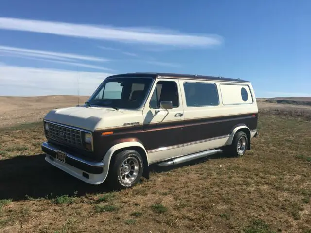 1988 Ford E-Series Van ClubWagon XLT