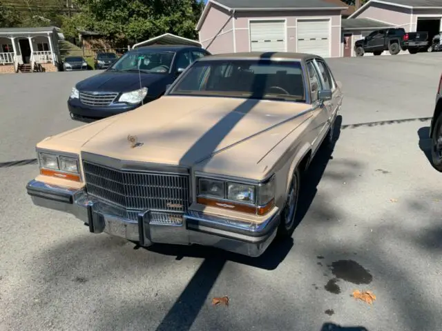 1989 Cadillac Brougham Fleetwood