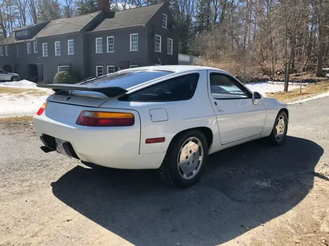 1989 Porsche 928 S4