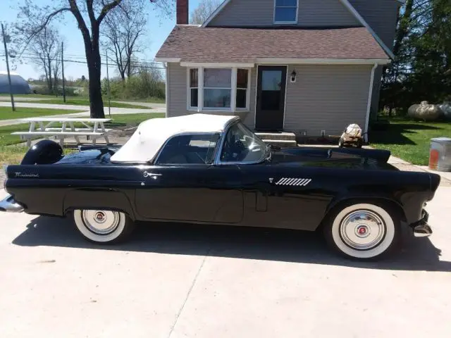 1956 Ford Thunderbird