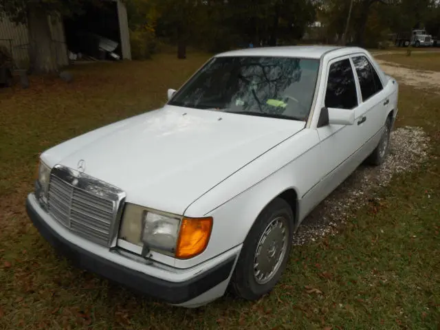 1990 Mercedes-Benz 300-Series