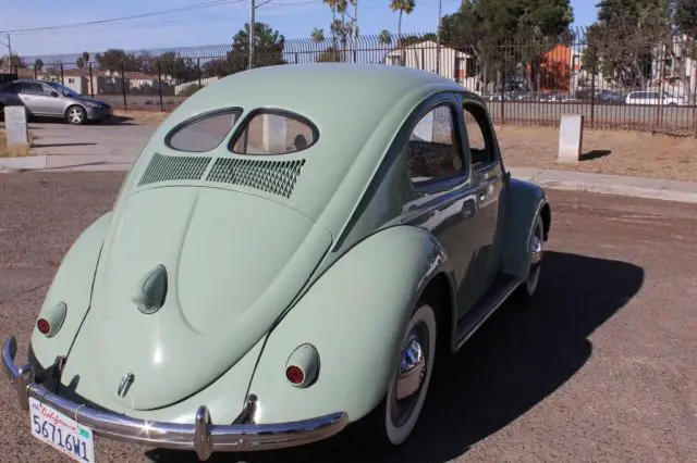 1952 Volkswagen Beetle - Classic Chrome