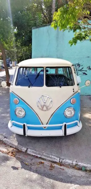 1975 Volkswagen Bus/Vanagon