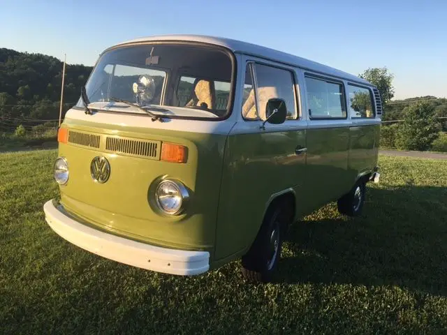 1977 Volkswagen Bus/Vanagon