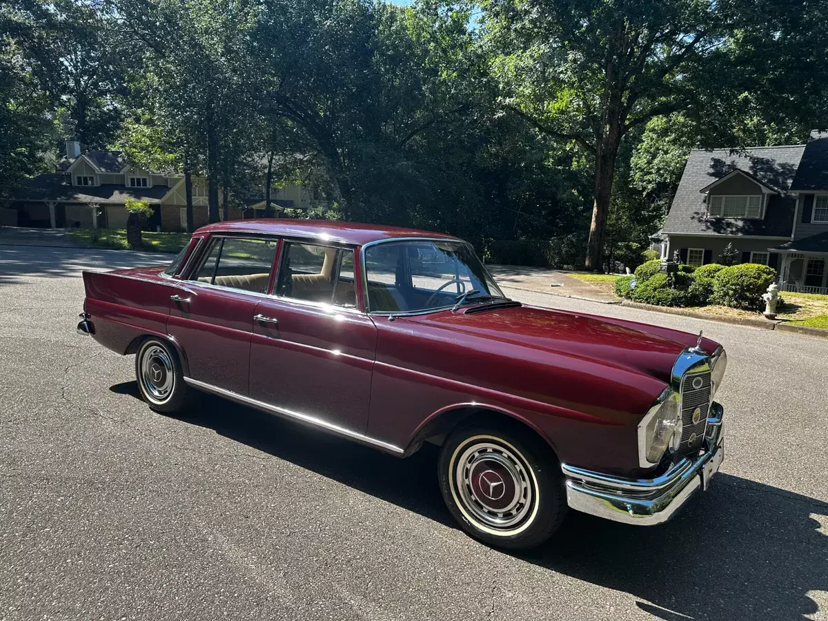 1964 Mercedes-Benz 200-Series