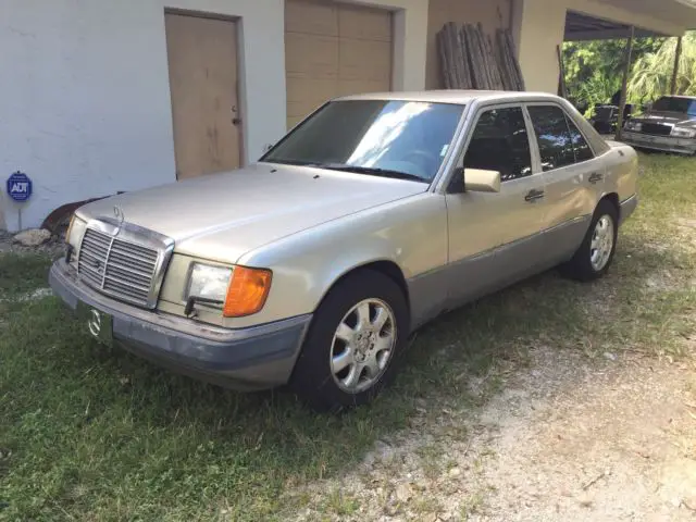 1992 Mercedes-Benz 300-Series